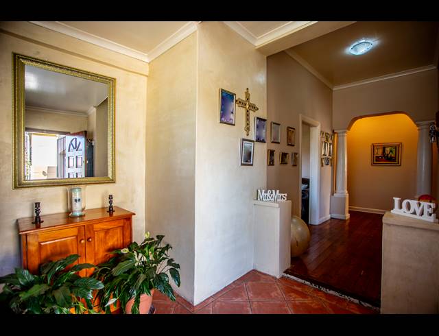 3 BEDROOM FREEHOLD SOLD IN PAROW VALLEY